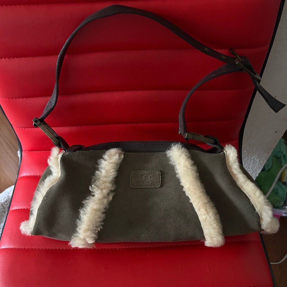 LUCKY 🍀 BAG UGG Green Suede w/ three Horseshoes~~Uggs shoulder bag w/ accents.
